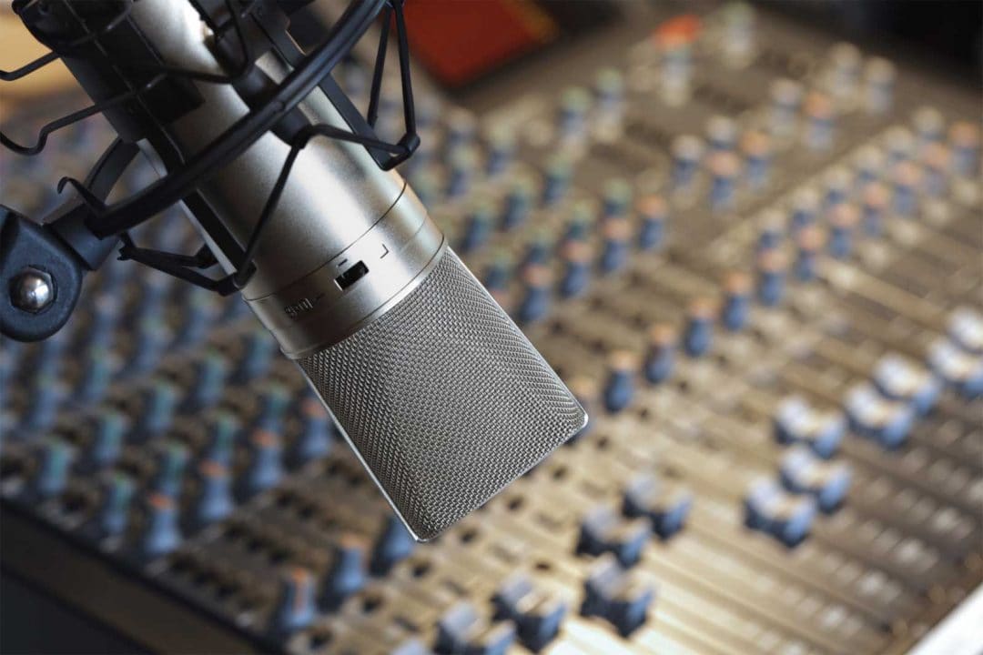 Curso de Locución y Animación para Radio y TV